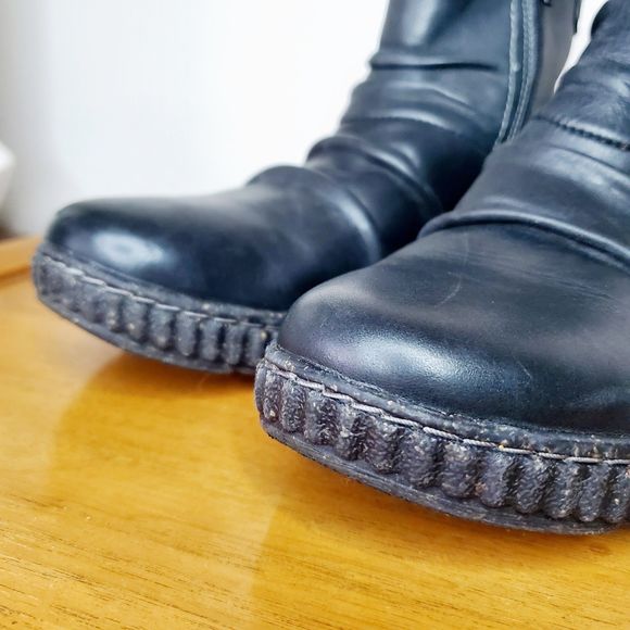 Clarks Caroline Orchid Ruched Black Leather Ankle Booties Comfort Womens SZ 9.5 - Picture 7 of 12